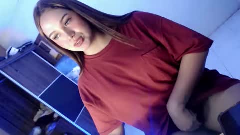 Snapshot of yourlovingpearl chatting on October 13, 4:01 am PEARL online show from October 13, 4:01 am