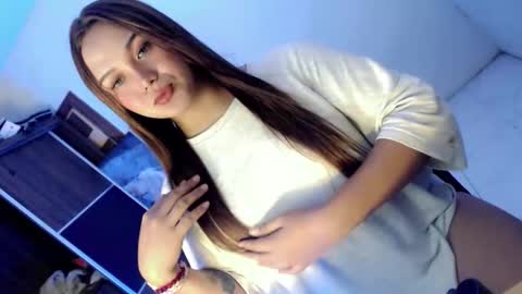 Snapshot of yourlovingpearl chatting on October 14, 1:01 pm PEARL online show from October 14, 1:01 pm