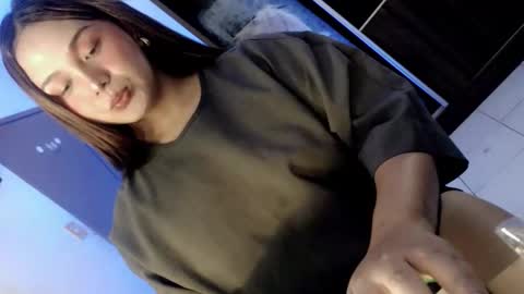 Snapshot of yourlovingpearl chatting on December 19, 4:19 am PEARL online show from December 19, 4:19 am