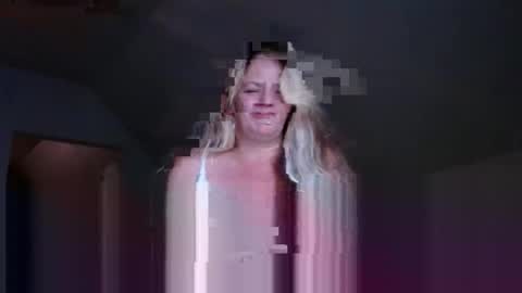 yourmomma999 online show from November 10, 11:15 pm