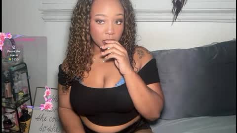 YOURMOMMY online show from August 3, 4:22 am