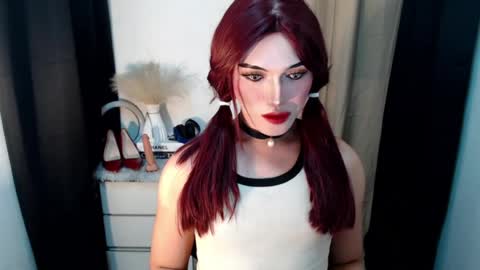 TIFFANY SUCKING QUEEN online show from July 13, 9:17 pm
