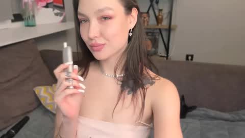 Snapshot of yournika chatting on February 24, 4:58 pm Nika online show from February 24, 4:58 pm