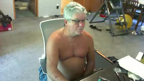 Snapshot of yourpoppi55 chatting on June 24, 7:35 pm yourpoppi55 online show from June 24, 7:35 pm
