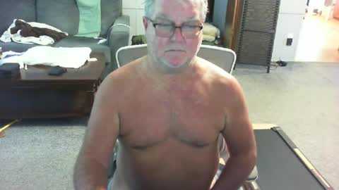 Snapshot of yourpoppi55 chatting on July 10, 6:54 pm yourpoppi55 online show from July 10, 6:54 pm