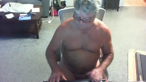 Snapshot of yourpoppi55 chatting on July 30, 10:58 am yourpoppi55 online show from July 30, 10:58 am