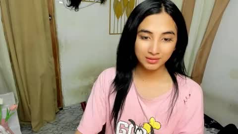 Snapshot of yourpretty_drea chatting on November 25, 2:50 pm Dreaa online show from November 25, 2:50 pm