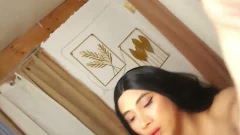 Snapshot of yourpretty_drea chatting on December 19, 9:55 pm Dreaa online show from December 19, 9:55 pm