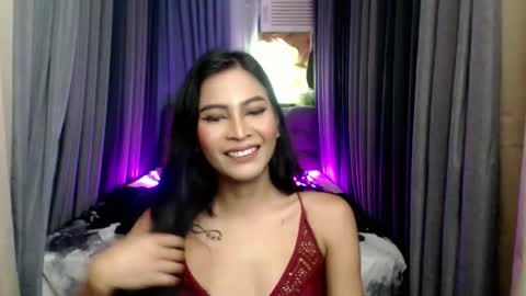 Snapshot of yourprettybella_ts chatting on November 10, 10:31 pm yourprettybella_ts online show from November 10, 10:31 pm