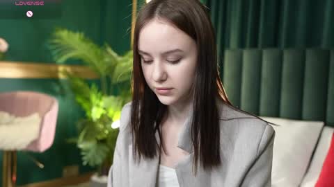 yours fetish mary online show from March 11, 5:35 am