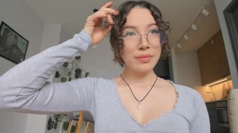 youre meyy online show from February 26, 8:57 am