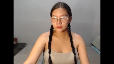 yoursexy_reb online show from February 10, 5:55 am