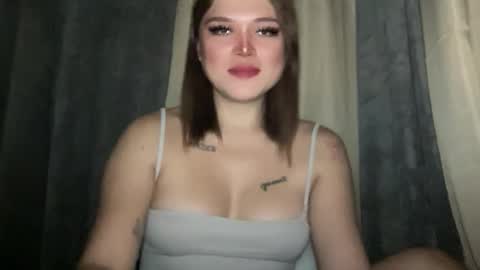 Snapshot of yoursexytowngirl chatting on November 18, 3:34 am LALA online show from November 18, 3:34 am