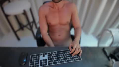 yoursfrenchsubmissiveslutguy online show from May 27, 7:00 pm