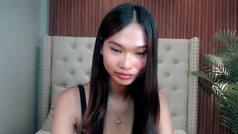 yoursluttyashxx online show from October 22, 6:24 am