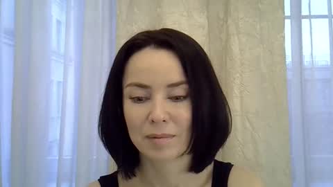 yoursofia_ online show from December 3, 7:38 am