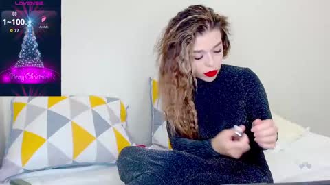 Snapshot of yoursoul_mila chatting on December 23, 11:25 am yoursoul_mila online show from December 23, 11:25 am