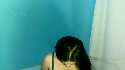 Snapshot of yoursweet_vanessa26 chatting on September 12, 1:33 pm yoursweet_vanessa26 online show from September 12, 1:33 pm