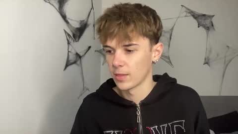 Snapshot of yoursweetyguy chatting on November 21, 12:48 pm yoursweetyguy online show from November 21, 12:48 pm