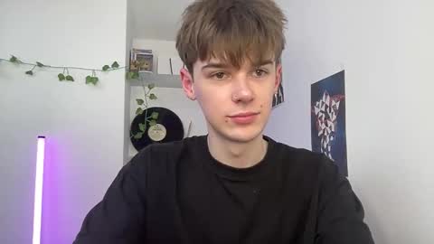 Snapshot of yoursweetyguy chatting on April 15, 2:13 pm yoursweetyguy online show from April 15, 2:13 pm