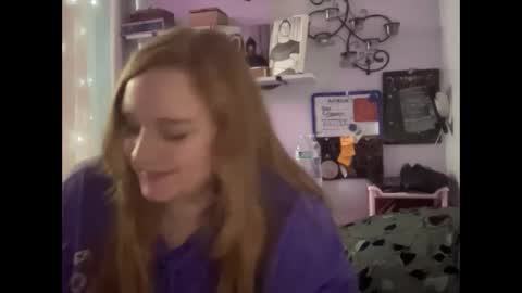Snapshot of yourthickgingergoddess chatting on December 13, 5:32 pm yourthickgingergoddess online show from December 13, 5:32 pm