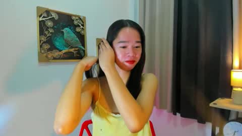 yourtinybunny online show from May 11, 10:21 am