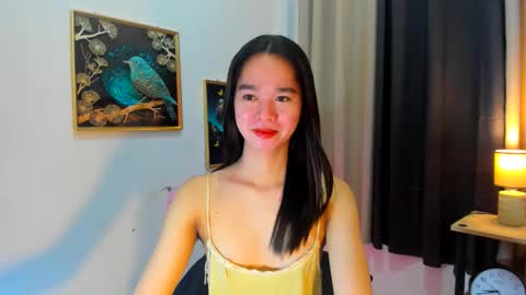 yourtinybunny online show from May 23, 11:25 am