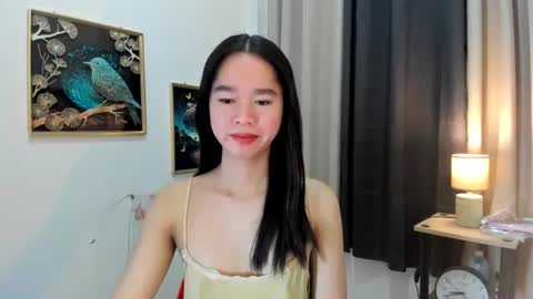 yourtinybunny online show from June 14, 11:23 am