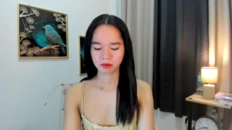yourtinybunny online show from June 15, 12:40 pm