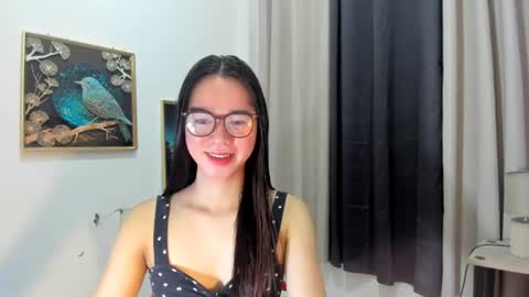 yourtinybunny online show from August 2, 10:46 am