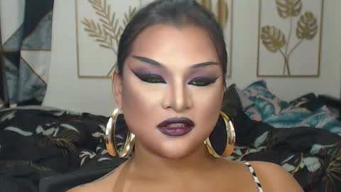 Snapshot of yourtrannyqueenxxx chatting on September 19, 1:40 am Anastacia Grey online show from September 19, 1:40 am