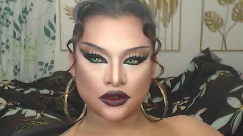 Snapshot of yourtrannyqueenxxx chatting on October 5, 1:04 am Anastacia Grey online show from October 5, 1:04 am