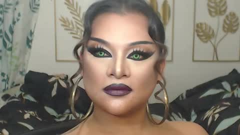 Snapshot of yourtrannyqueenxxx chatting on October 22, 1:06 am Anastacia Grey online show from October 22, 1:06 am