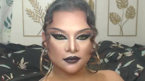 Snapshot of yourtrannyqueenxxx chatting on October 22, 10:31 pm Anastacia Grey online show from October 22, 10:31 pm