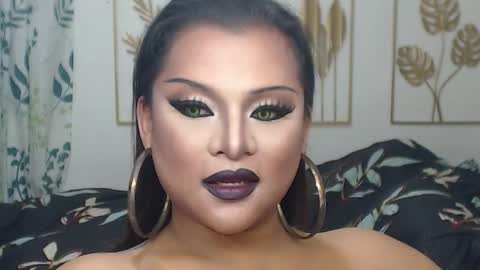 Snapshot of yourtrannyqueenxxx chatting on November 20, 8:03 am Anastacia Grey online show from November 20, 8:03 am