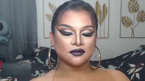 Snapshot of yourtrannyqueenxxx chatting on December 2, 11:34 pm Anastacia Grey online show from December 2, 11:34 pm