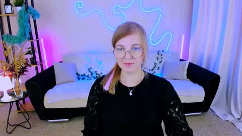 Alice online show from September 26, 9:57 am