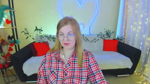 Snapshot of youruniverser chatting on May 17, 9:49 am Alice online show from May 17, 9:49 am