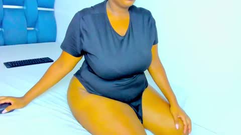 Snapshot of yourwife_anna chatting on September 27, 11:15 am yourwife_anna online show from September 27, 11:15 am