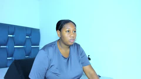 Snapshot of yourwife_anna chatting on October 10, 11:53 am yourwife_anna online show from October 10, 11:53 am