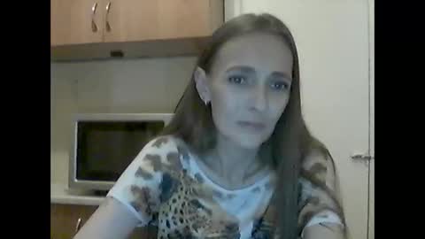 Snapshot of youur_light chatting on November 4, 6:29 pm Youur light online show from November 4, 6:29 pm