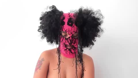 elizabeth  ju   online show from March 8, 3:13 pm