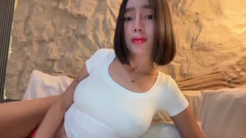 Snapshot of yowginethegreat chatting on July 11, 10:51 am YowgineTheGreat online show from July 11, 10:51 am