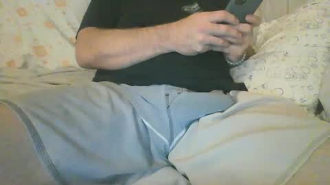 Snapshot of yoyozee chatting on February 4, 7:18 am Yoyozee online show from February 4, 7:18 am