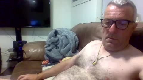 Daddiesgirl online show from July 19, 3:10 am
