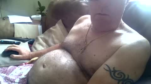 Daddiesgirl online show from July 25, 12:36 pm