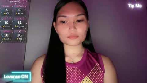 yrdrmgrl_jennie26 online show from March 7, 8:50 pm