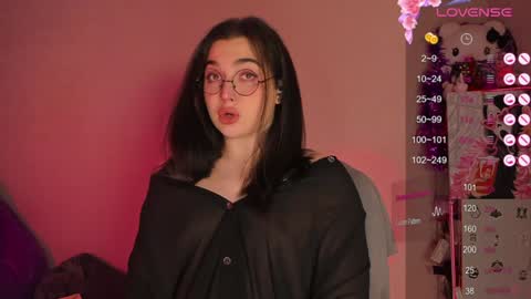 Ysabell online show from January 4, 11:00 am