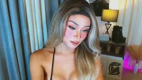 ysabellefox online show from July 18, 9:35 am