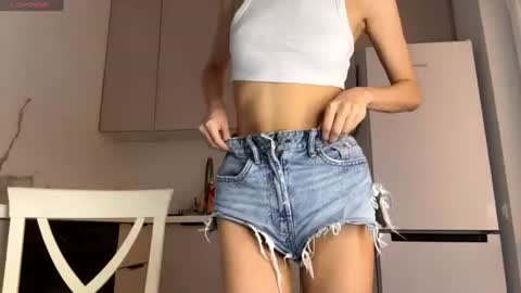 yuakiss online show from July 31, 7:41 am
